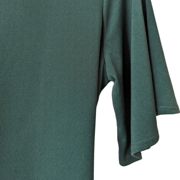 Green Envelope Los Angeles Women's Green 1/2 Bell Sleeve Tie Back Top Si… - Picture 5 of 8